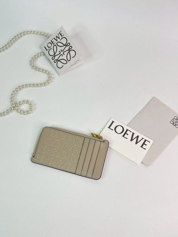 【分期0利率】LOEWE  壓紋零錢卡包【未使用閒置品】
