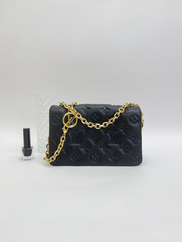 【99成新】LV Pochette Coussin 