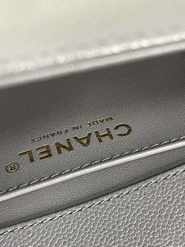 【99成新】CHANEL 22A BOY 20 小型口蓋包 