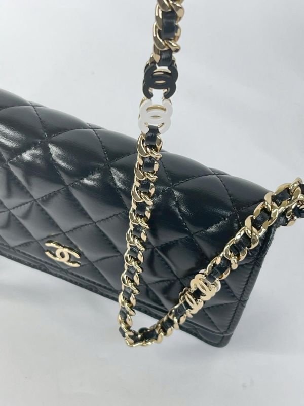 【99成新】CHANEL 24P 菱格紋黑白LOGO鍊 WOC 