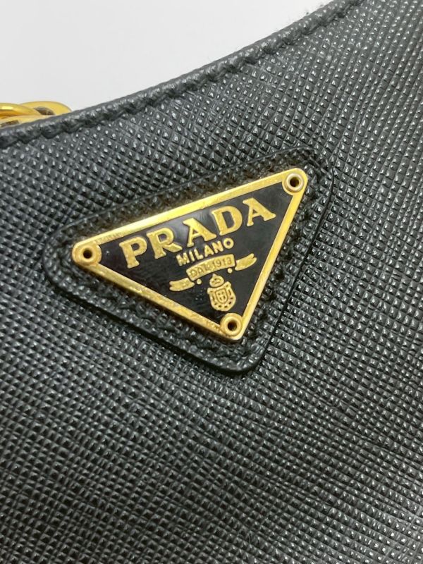 【95成新】Prada Re-Edition 2005 Saffiano HOBO 
