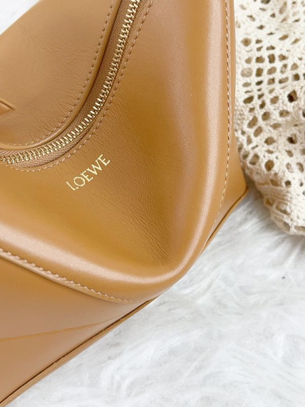 【分期0利率】LOEWE PUZZLE FOLD POUCH 沙色【9成新】 
