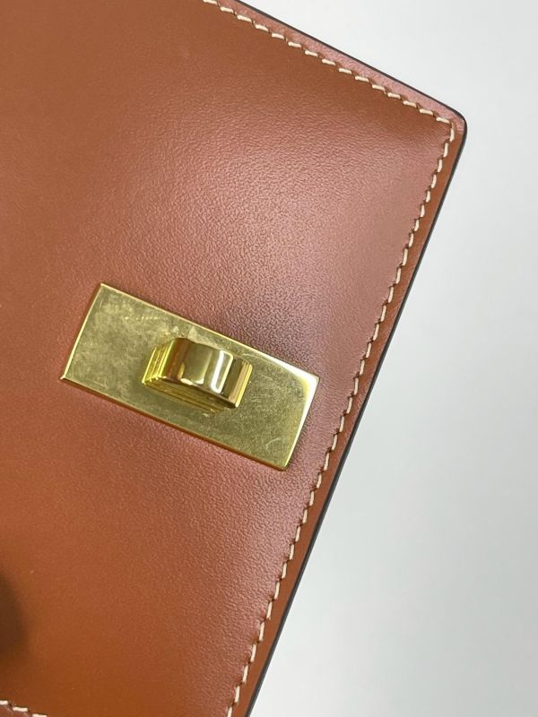 【未使用閒置品】CELINE 16翻蓋卡包 