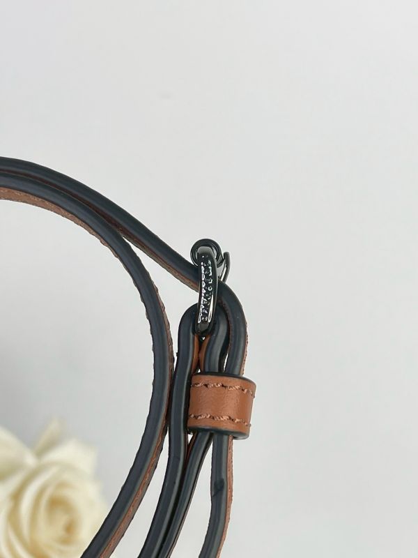 【未使用閒置品】LONGCHAMP LE PLIAGE XTRA系列牛皮圓筒斜背包 