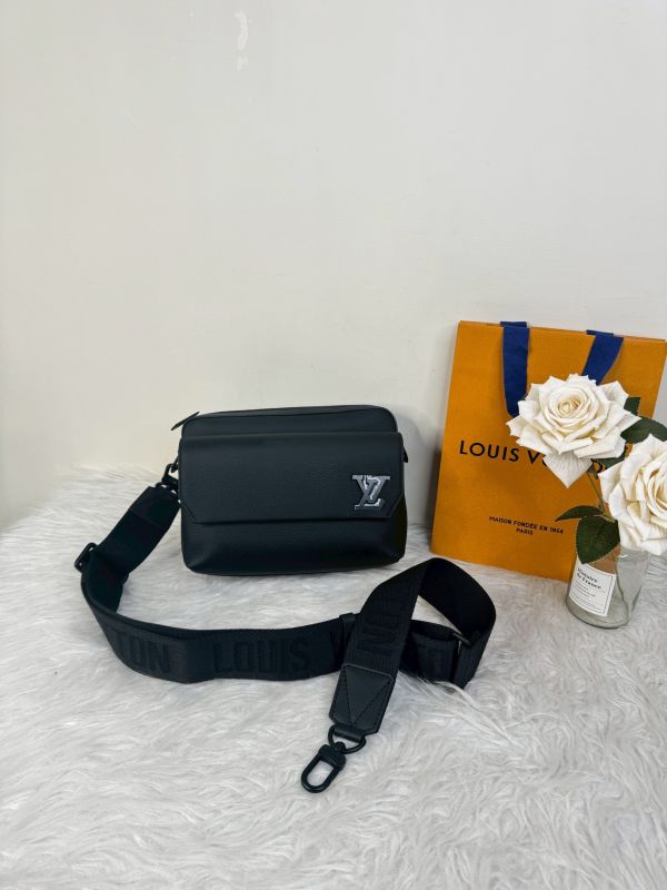 【分期0利率】LV Fastline 郵差包【全新品】 