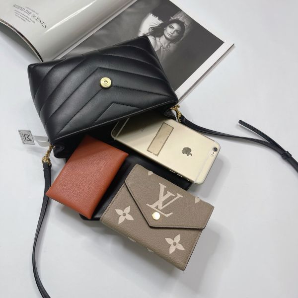 【12期0利率】YSL LOULOU絎縫皮革Toy手袋 MINI 【95成新】 