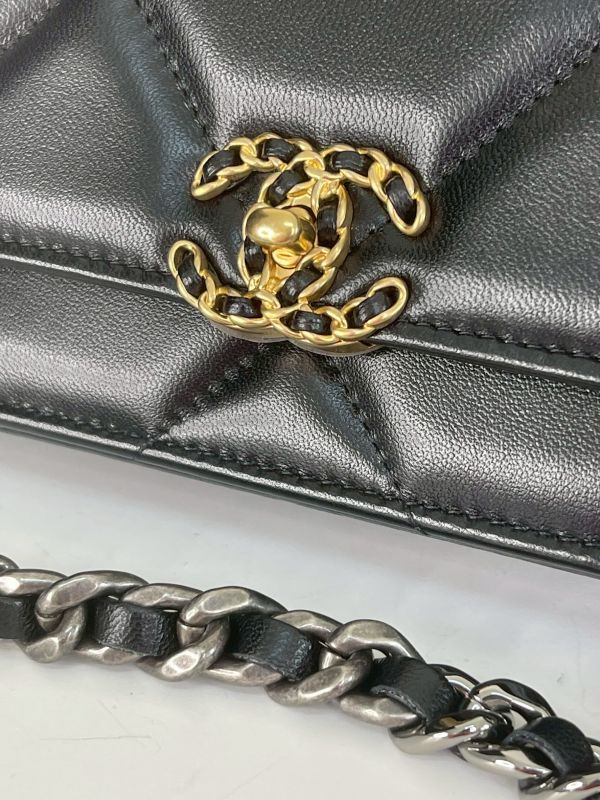 【分期0利率】CHANEL 19 WOC 【95成新】 