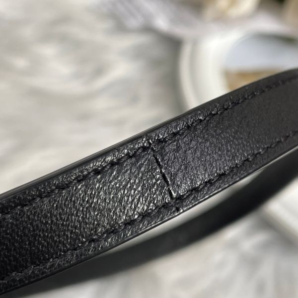 【95成新】【12期0利率】BURBERRY Lola 羊皮縫線迷你斜背相機包黑 / 黑 