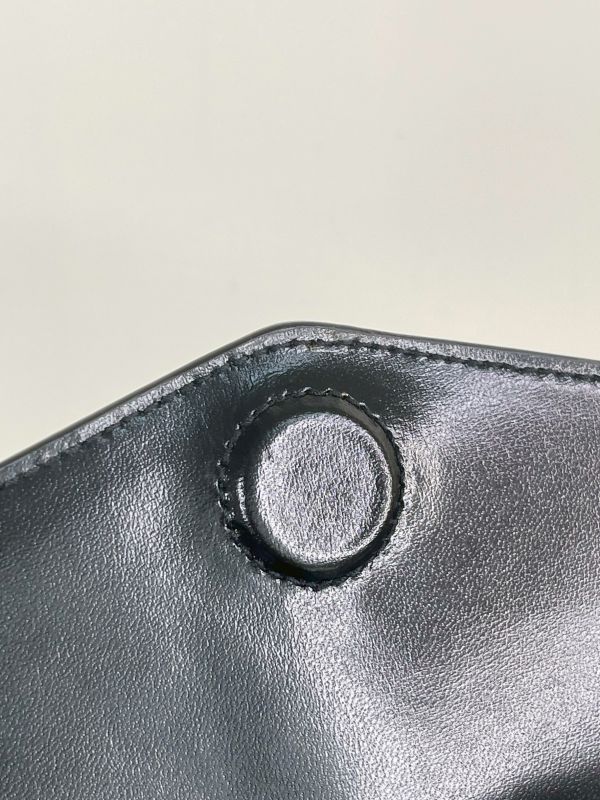 【分期0利率】YSL UPTOWN 中號手提肩背兩用包【95成新】 