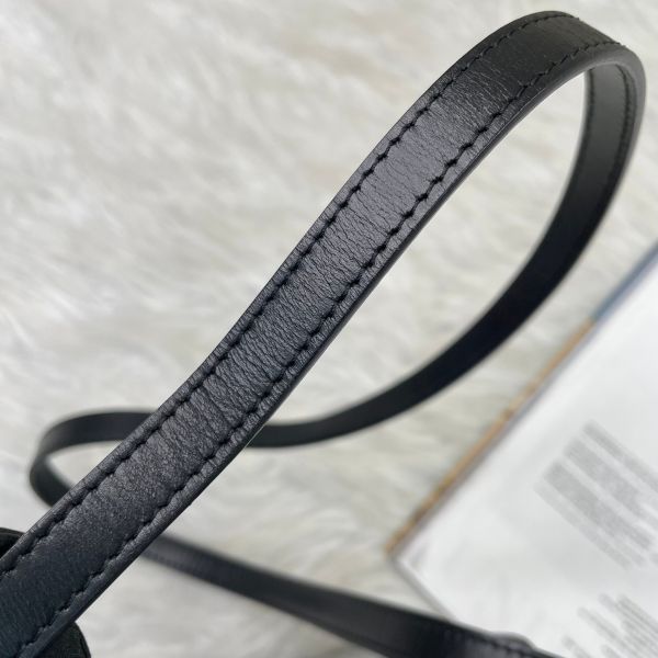 【12期0利率】 burberry Grace方胖斜背包【9成新】 
