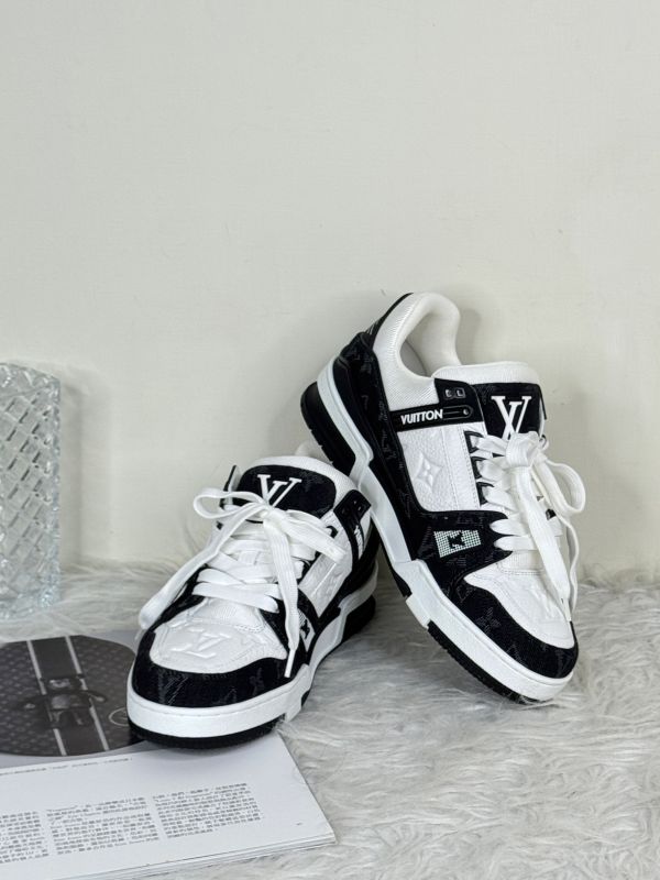 【分期0利率】LV Trainer 運動鞋  女段38號【未使用閒置品】 
