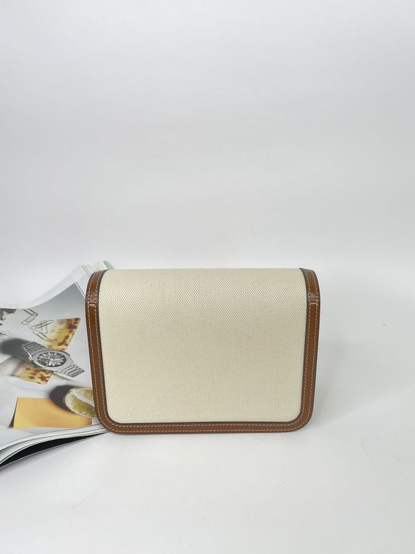 【分期0利率】BURBERRY TB帆布翻蓋郵差包【95成新】 