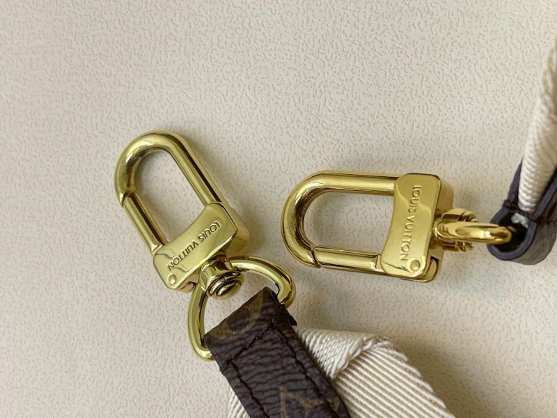 【置品新品】LV ON THE GO EAST WEST 