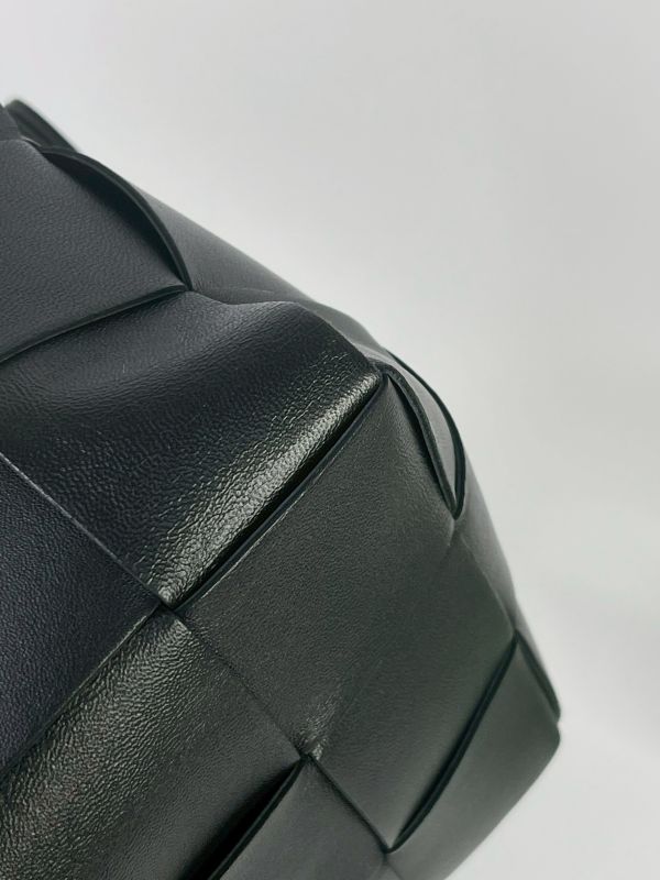 【95成新】BV CASSETTE 大編織水桶包 小號 