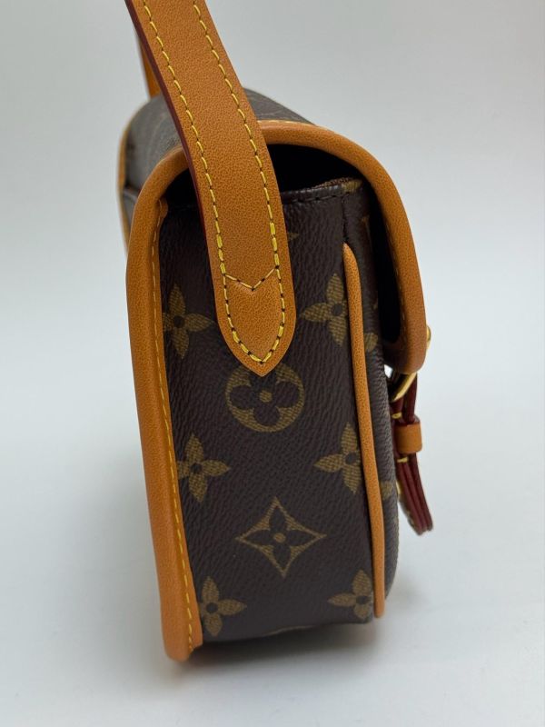 【99新】LV 小型郵差包 