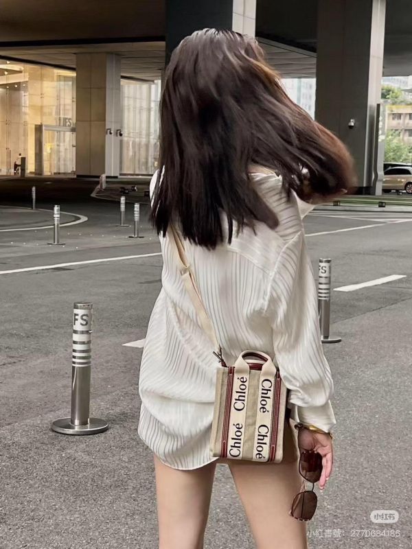 【99成新】CHLOE Woody Mini 手機包 