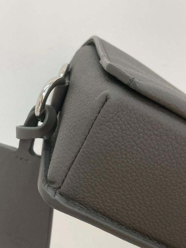 【95成新】LV 小型翻蓋郵差包 