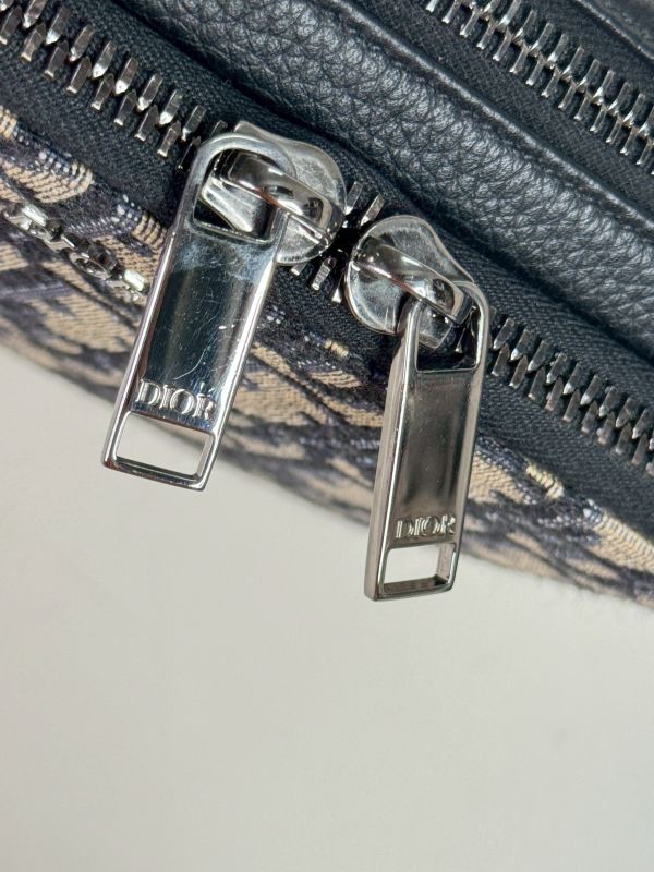 【分期0利率】DIOR   拉鍊手拿包附肩背袋 【95成新】 