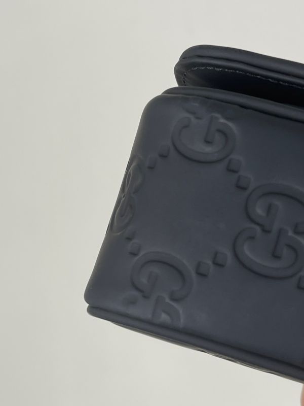 【分期0利率】GUCCI 黑色皮革GG超迷你側背包【99成新】 