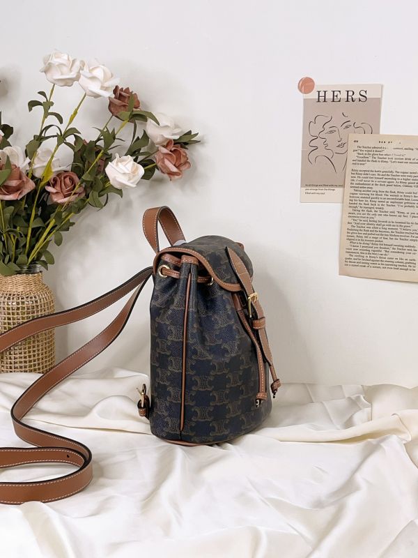 【分期0利率】CELINE Triomphe帆布及小牛皮迷你型FOLCO背包【未使用閒置品】 