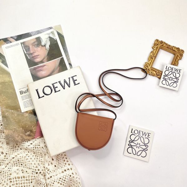 【12期0利率】LOEWE 小牛皮斜背頸掛式零錢包【99成新】 