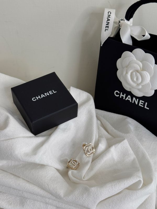 【分期0利率】CHANEL 23P鏤空方糖耳環【99成新】 