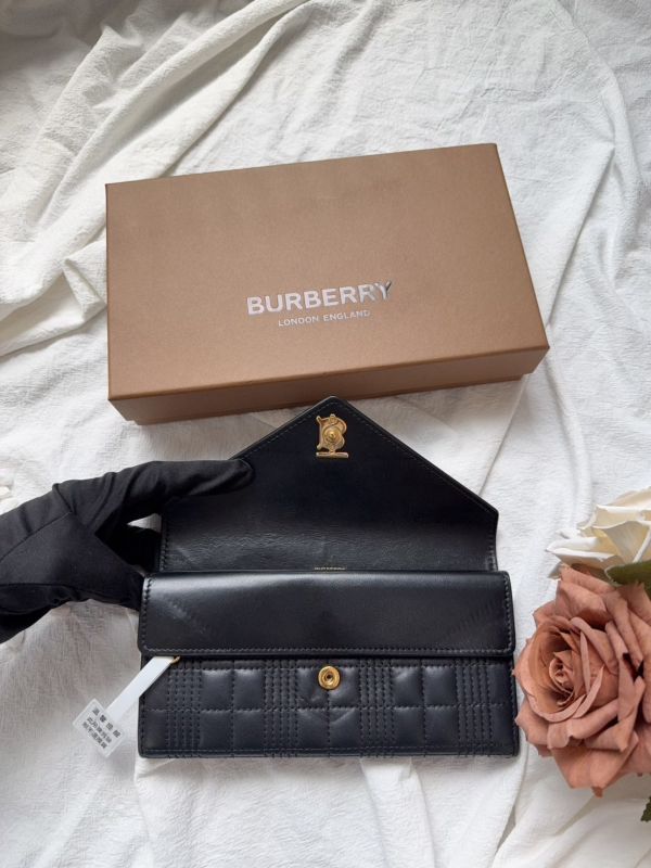 【分期0利率】BURBERRY TB 绗縫格紋翻蓋扣式長夾【9成新】 