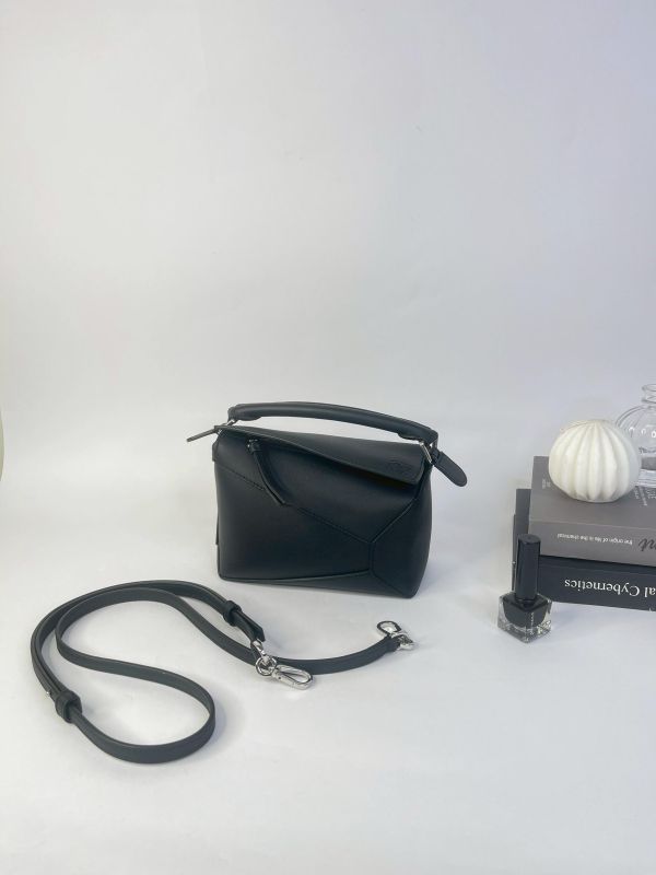 【99成新】LOEWE MINI  PUZZLE  黑色 