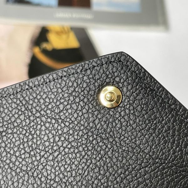 【12期0利率】LV壓紋三摺短夾【全新閒置】 