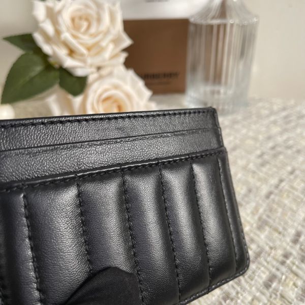 【12期0利率】BURBERRY LOLA 绗缝羊皮TB卡包【95 成新】 