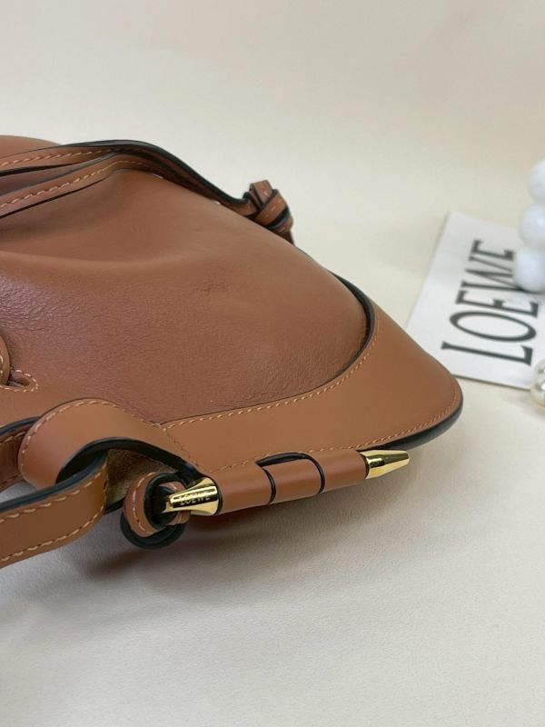 【9成新】LOEWE HORSEHOE 馬蹄造型斜背包 