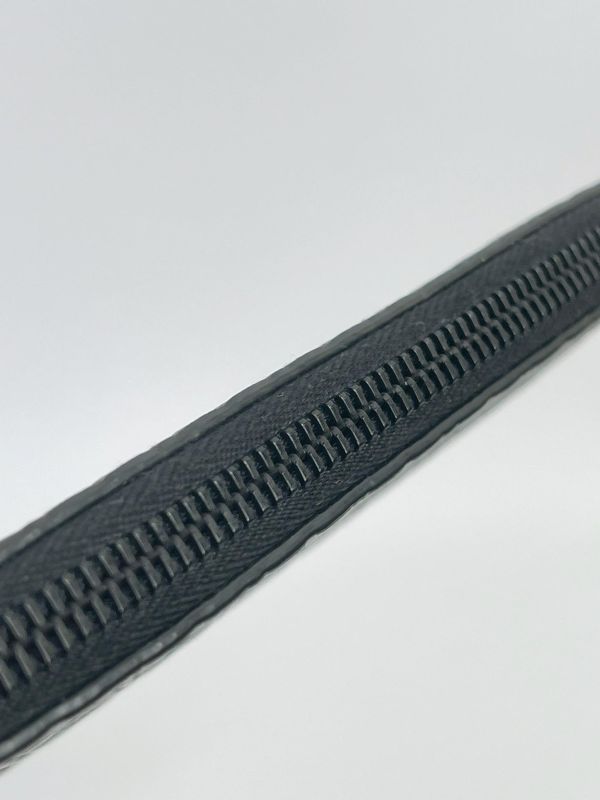 【99成新】YSL 菱格紋平板電腦手拿包 