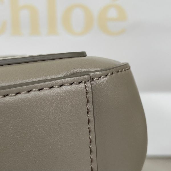 【12期0利率】Chloe C字橫版翻蓋斜背包【95成新】 