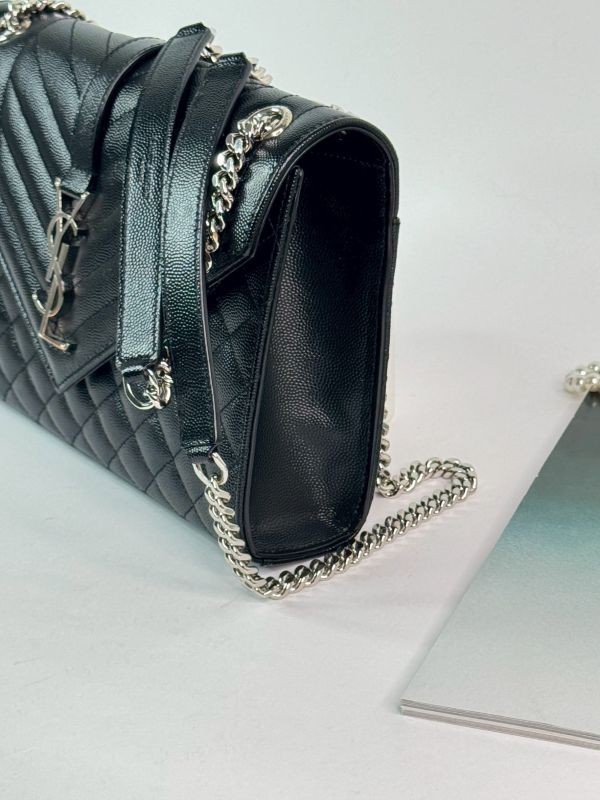 【分期0利率】YSL 粒面绗縫皮革中號信封包【95成新】