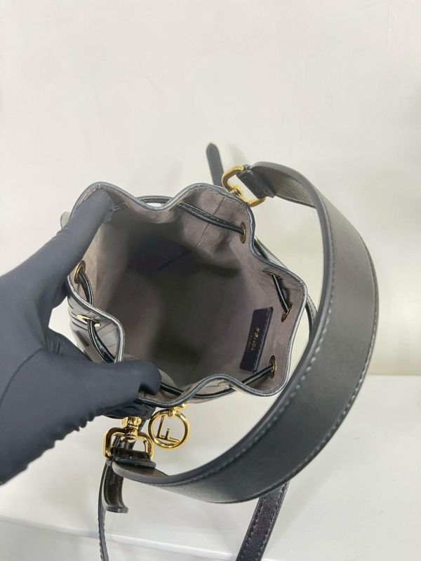 【99成新】FENDI Mon Treso 水桶包 