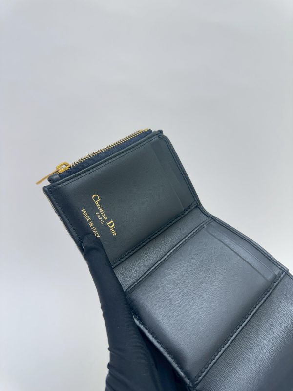 【9成新】Dior Saddle Lotus三折短夾 