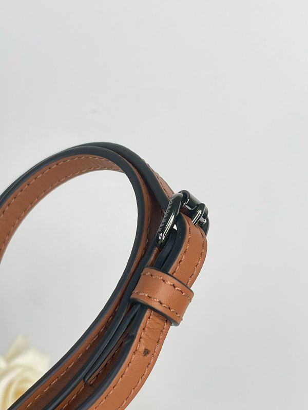 【未使用閒置品】LONGCHAMP LE PLIAGE XTRA系列牛皮圓筒斜背包 