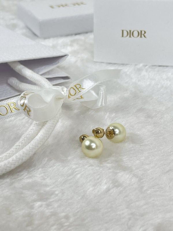 【分期0利率】DIOR 珍珠耳針耳環【95成新】 