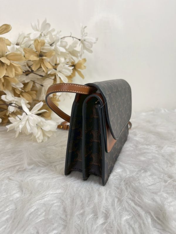 【分期0利率】CELINE TRIOMPHE凱旋門 STRAP WOC【95成新】 