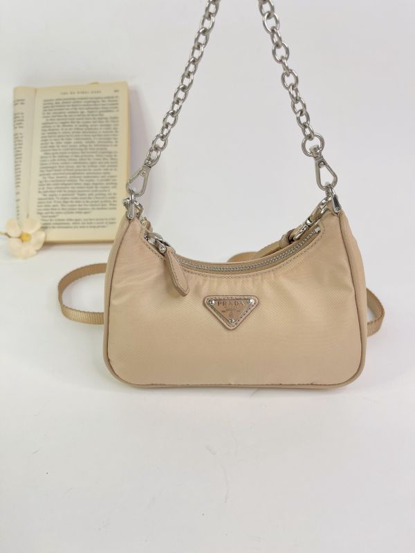 【分期0利率】PRADA re-edition 迷你腋下包【95成新】 
