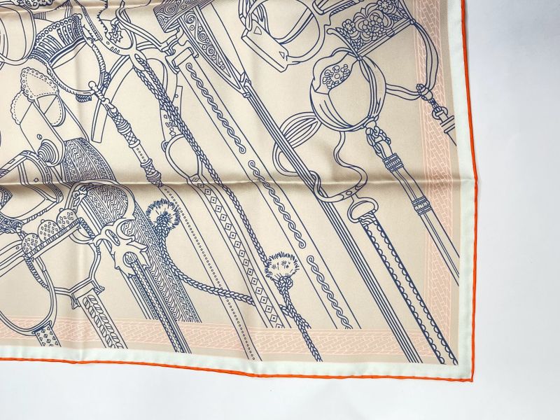 【未使用閒置品】HERMES Concours d'Etriers Remix 70雙面方巾 