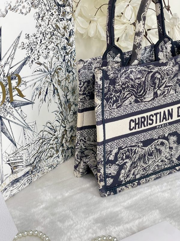 【分期0利率】DIOR BOOK TOTE 小型托特包【95成新】 