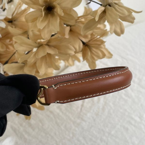 【12 期0利率】CELINE二手凱旋門 WOC 19CM【95成新】 