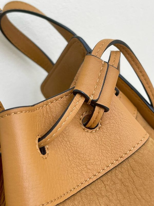 【95成新】LOEWE Mini Hammock 小牛皮 