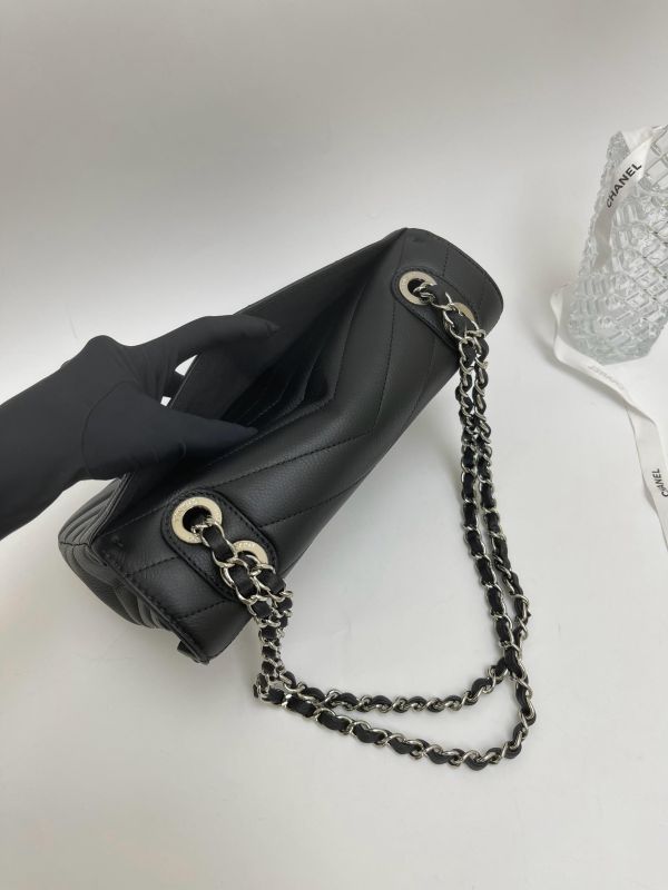 【未使用閒置品】CHANEL 山型紋翻蓋包 