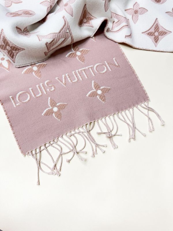 【未使用閒置品】LV Essential Shine 圍巾 