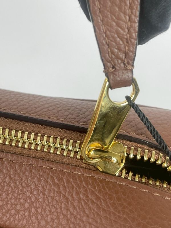 【99成新】BURBERRY TB 荔枝牛皮相機包 