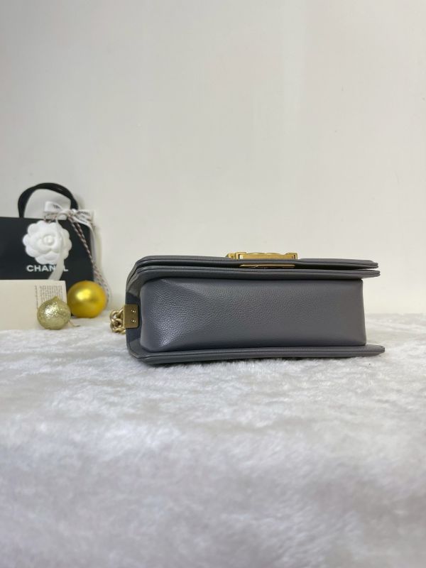 【99成新】CHANEL 22A BOY 20 小型口蓋包 