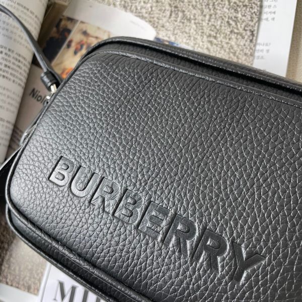 【12期0利率】【全新品】BURBERRY 荔枝牛皮雙層相機包【現金價17500】 