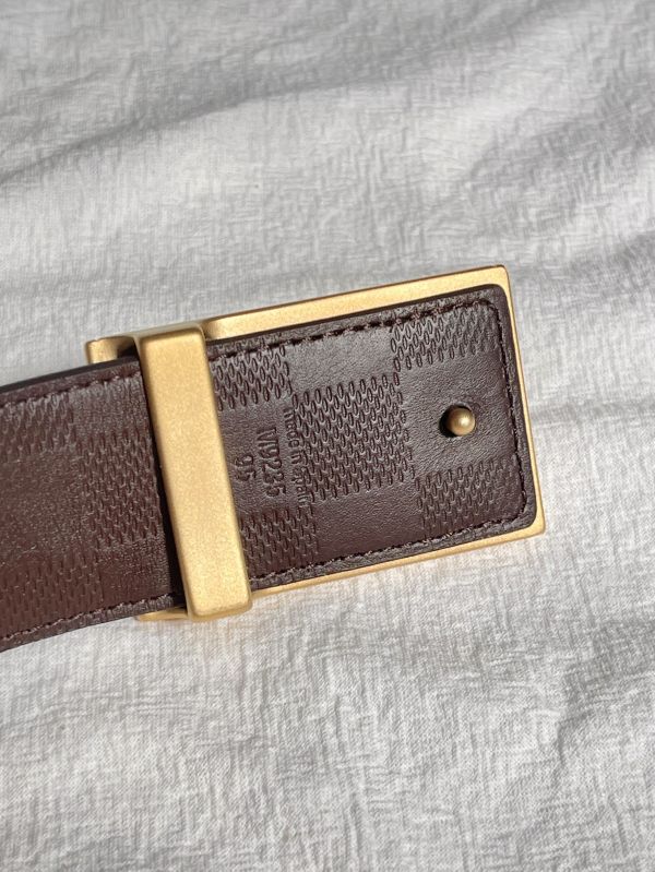 【分期0利率】LV 棋盤格雙面皮帶40MM【9成新】 
